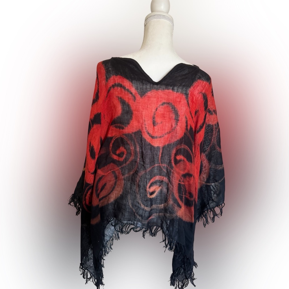 Elegant Black and Red Swirl Women's Sweater